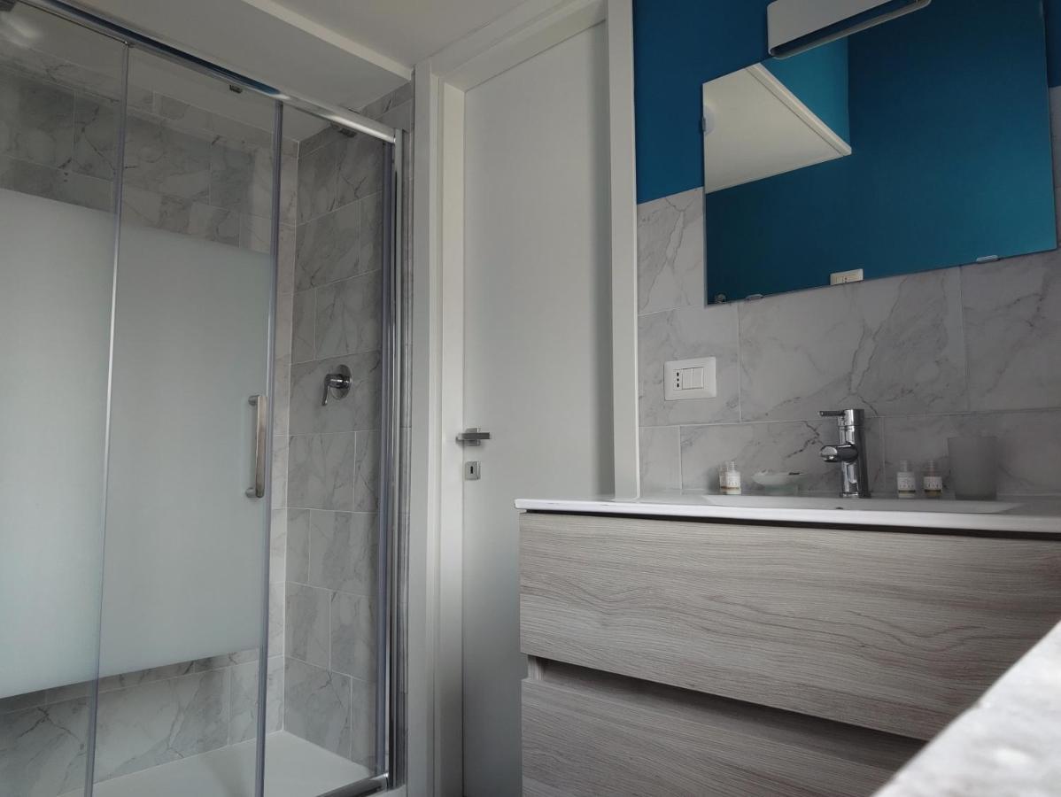 B&B Libra Rooms & Suite Salerno Luaran gambar