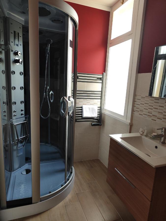 B&B Libra Rooms & Suite Salerno Luaran gambar